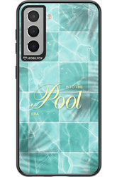 Into the Pool - Samsung Galaxy S21