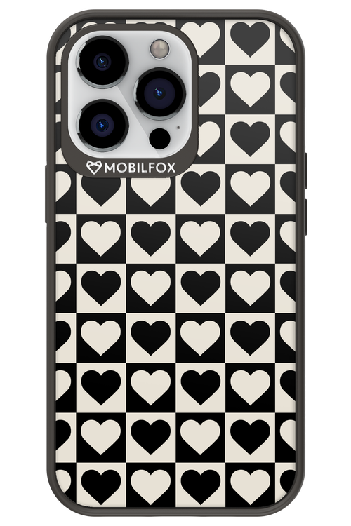 Checkered Heart - Apple iPhone 13 Pro