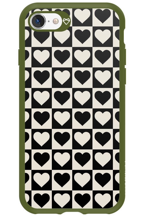 Checkered Heart - Apple iPhone 8
