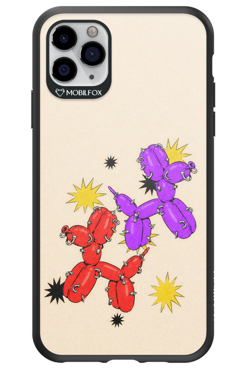 Dog Fight 2.0 - Apple iPhone 11 Pro Max