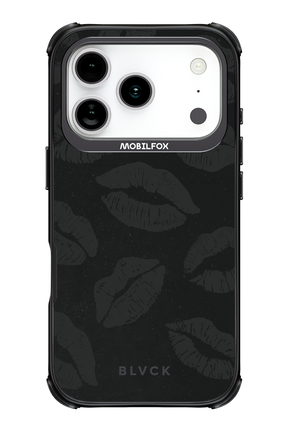 Dark Lips - Apple iPhone 17 Pro