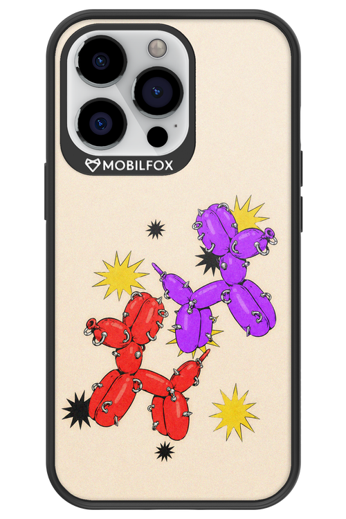 Dog Fight 2.0 - Apple iPhone 13 Pro