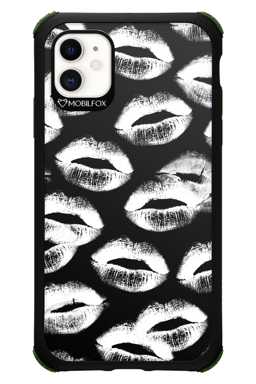 Ghost Kiss Black - Apple iPhone 11