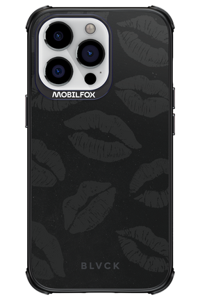 Dark Lips - Apple iPhone 13 Pro