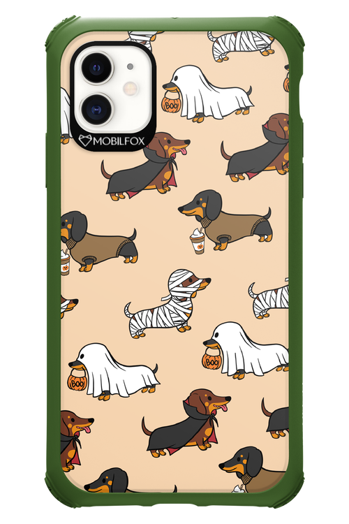 Scary Dachshund - Apple iPhone 11