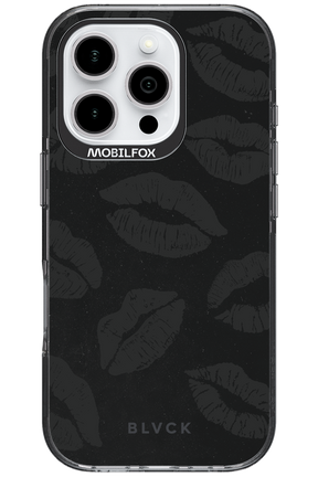 Dark Lips - Apple iPhone 16 Pro