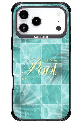 Into the Pool - Apple iPhone 17 Pro Max