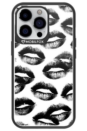 Ghost Kiss - Apple iPhone 13 Pro