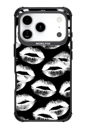 Ghost Kiss Black - Apple iPhone 17 Pro