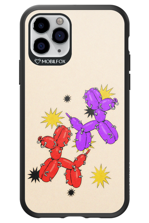 Dog Fight 2.0 - Apple iPhone 11 Pro