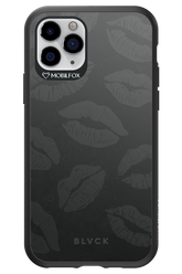 Dark Lips - Apple iPhone 11 Pro